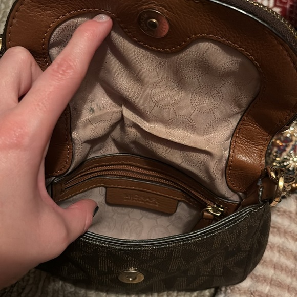 Michael Kors brown Crossbody -got for Christmas and used but has great life left - Picture 3 of 4